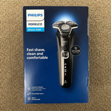 Philips Norelco Shaver 5200